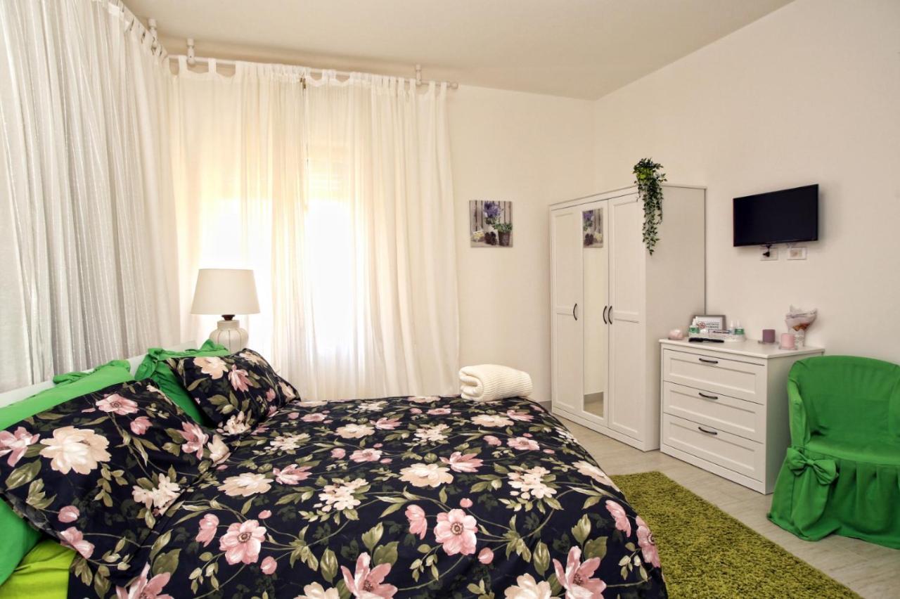 פסקרה Maison Floria Locazione Turistica מראה חיצוני תמונה